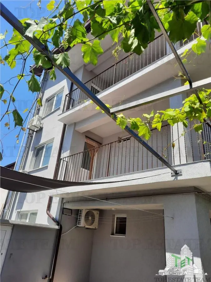 Casă 10 camere Eforie Sud - poza 1