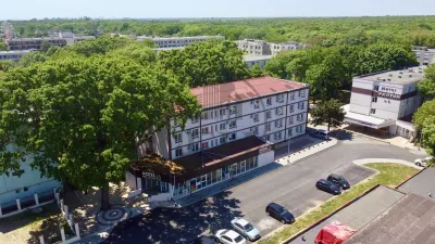 Hotel de vanzare Neptun, Constanta, la mare - Neptun