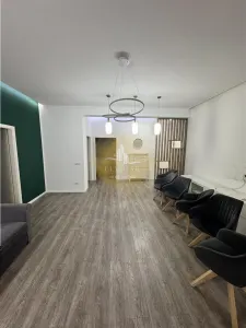 Apartament  3 camere + garsoniera - zona centrala - strada Bucuresti | 3 bai | etaj 1 | Curte generoasa | - Timisoara