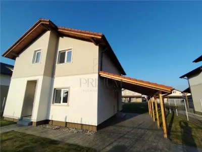 Casa individuala - spatii generoase- zona foarte buna - carport - Mosnita Noua