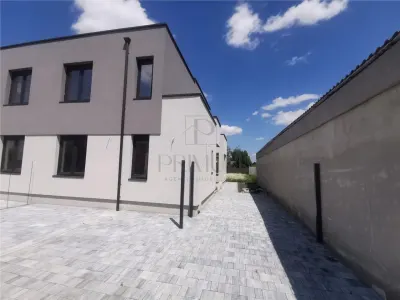 Duplex exclusivist  - zona buna - posibilitate alegere finisaje - Mosnita Noua