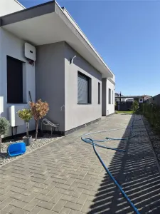 VAND 1/2 DUPLEX PARTER  - FINALIZAT 2026 - MARETRIALE PREMIUM - Mosnita Noua