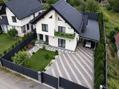 Casa Moderna - 160 mp - 275 mp teren - Burdujeni - Suceava