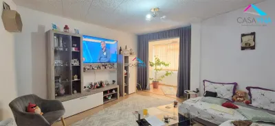 De vanzare- Apartament 3 camere decomandate, Moinesti - Moinesti