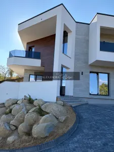 Casa individuala 4 camere, 3 bai, S+P+ET,  garaj, terasa - Feleacu