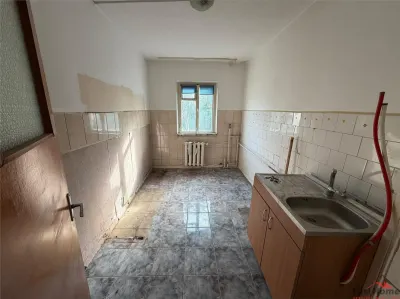 Apartament 3 camere, etaj 1, zona Centrala (fosta Autogara) 76 mp - Focsani