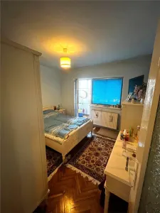 LIPOVEI - ETAJ 1 - 4 CAMERE - 3 BALCOANE - CENTRALA PROPRIE - DECOMANDAT - GARAJ+ BOXA - Timisoara