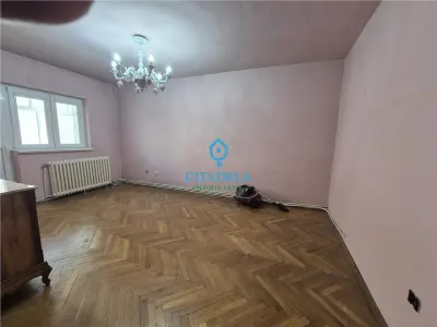 Apartament 4 camere Cetate etaj1,garaj,123000 euro - Alba Iulia