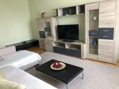 Apartament cu 3 camere Tudor zona Cantemir - Targu Mures