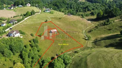 Teren intravilan 3.908 mp în Ciocanu – vedere panoramică spre Munții Bucegi - Dambovicioara