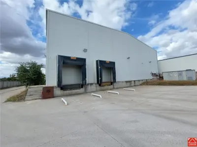 Platforma industriala cu 2 hale, aproape de centura - Arad