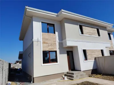 Duplex in locatie excelenta - living spatios - toate utilitatile - Mosnita Noua