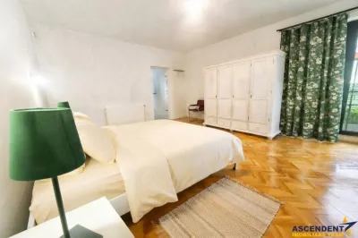 Vila cu etaj, curte proprie si livada, parcare interioara, Brasov Central - Brasov