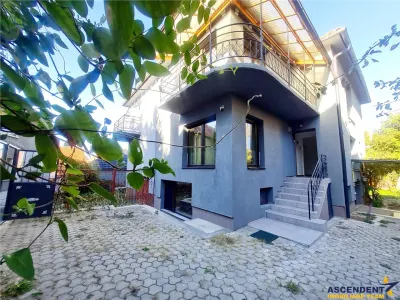 Vila cu etaj, curte proprie si livada, parcare interioara, Brasov Central - Brasov