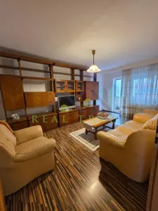 Apartament 3 camere decomandat etaj intermediar  Racadau - Brasov