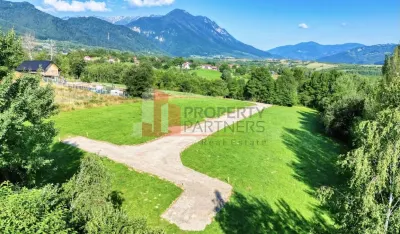 Terenuri în Zărnești–Tohănița, lângă pădure, cu vedere către Piatra Craiului - Zarnesti
