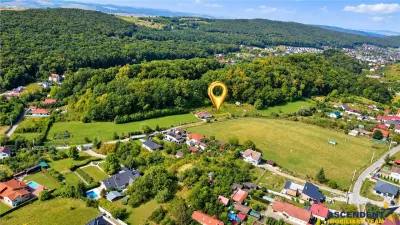 Teren premium de 500 mp la marginea padurii: oaza de liniste si intimitate - Corunca