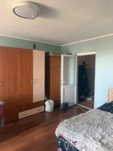 Garsoniera Astra-piata,etaj intermediar,mobilata,65000 Euro - Brasov
