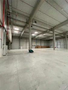 Spatiu Industrial - 1300 mp - Logistica - Productie - Depozitare - Distributie - Luna de Sus