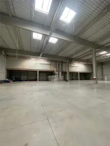 Spatiu Industrial - 2600 mp - Logistica - Productie - Depozitare - Distributie - Luna de Sus
