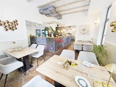 Restaurant complet utilat - Gradina Icoanei - Afacere la cheie - Bucuresti