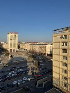 Apartament 2 camere, 50 mp, semidecomandat, etaj 7/8, centrală termică - Iasi