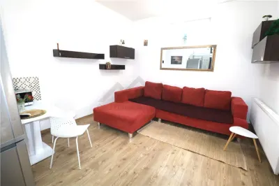 Apartament 2 camere + terasa proprie , centrala proprie , zona Garii - Timisoara