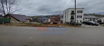 Str Manastirii TEREN 790mp deschidere la doua strazi toate utilitatile - Hlincea