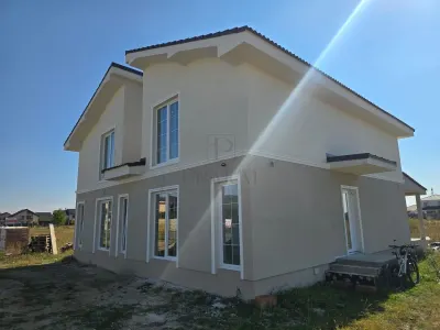 Duplex in zona foarte buna - personalizare interioara - Mosnita Noua