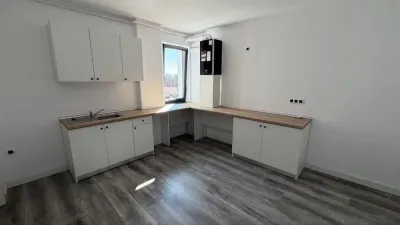 Apartament nemobilat de inchiriat 3 camere Sibiu Dumbravii Sub Arini - Sibiu