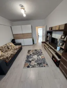 Vand sau schimb apartament - Iasi