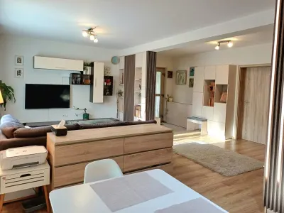 GIROC - CASA INDIVIDUALA CU GARAJ - MOBILATA - POSIBILITATE MANSARDADRE - Giroc