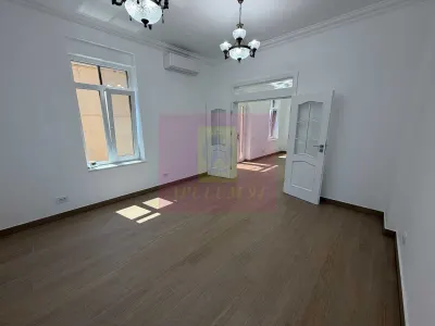 Casă de închiriat lângă Piața Victoriei | 5 camere, 120 mp - Bucuresti