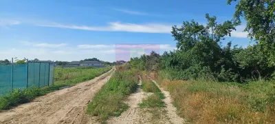 Teren 3500 mp, intravilan, pretabil case, Săbăreni - Sabareni