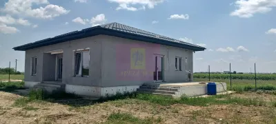 Casă nouă parter, 4 camere, curte 400mp, Săbăreni - Sabareni