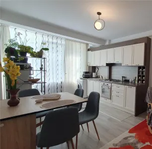 Apartament - 3 camere - 64 mp - Burdujeni - Cuza Voda 1 - Suceava