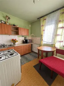 Apartament tip PB, 3 camere zona Nufarul - Oradea