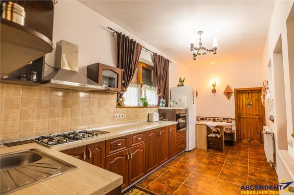 Casă 10 camere Brașov - poza 41