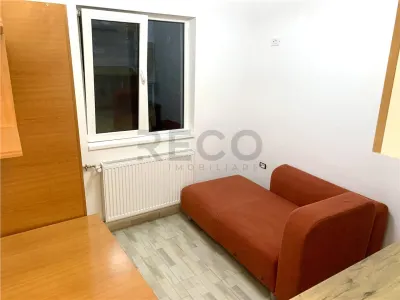 RECO Garsoniera mobilata, renovata recent, etaj 2 cartier Rogerius - Oradea