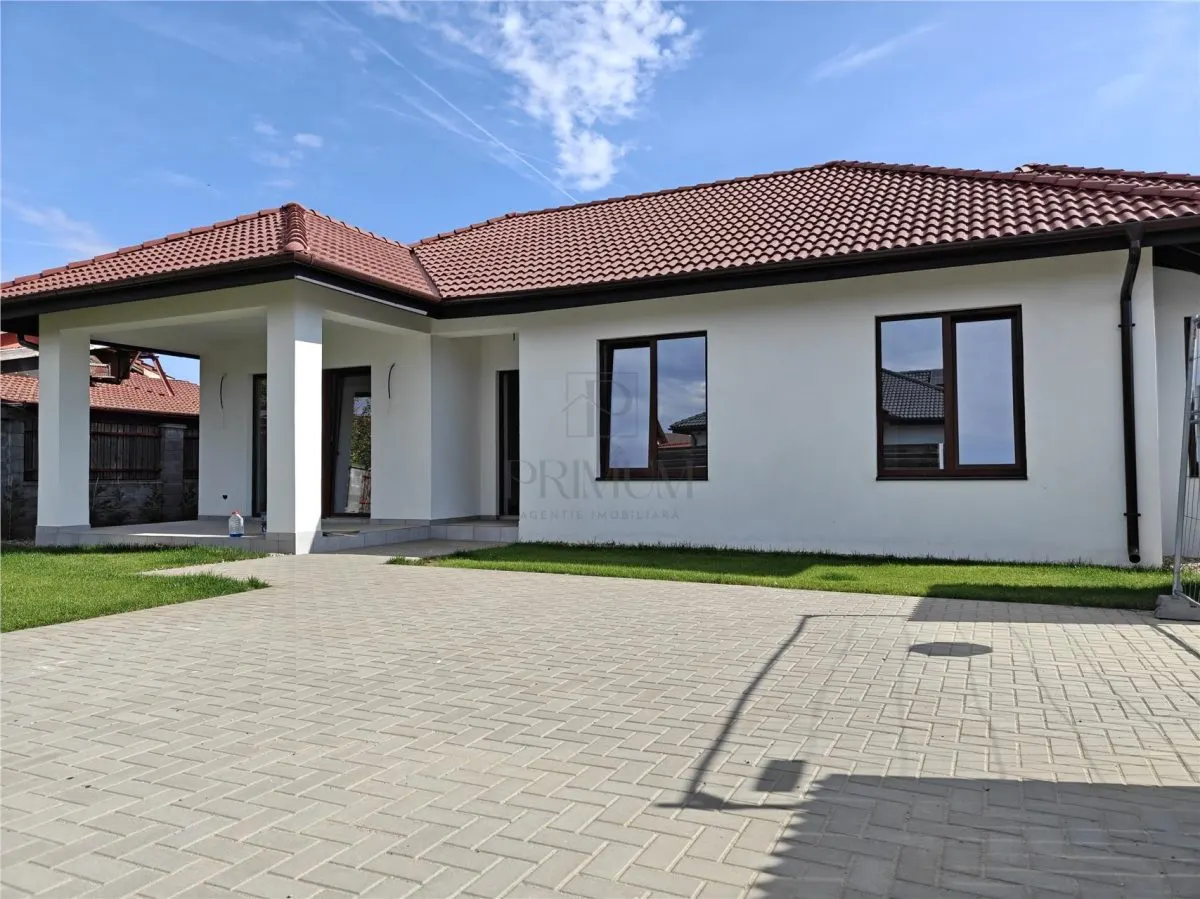 Casă 4 camere Moșnița Nouă - poza 1
