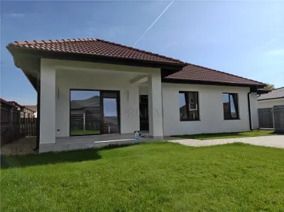 Casă 4 camere Moșnița Nouă - poza 2