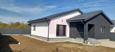 Gulia, casă 4 camere parter, 107 mp utili, curte 500, aproape padure - Gulia