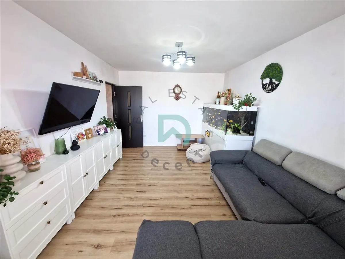 Apartament 3 camere Brașov - poza 1