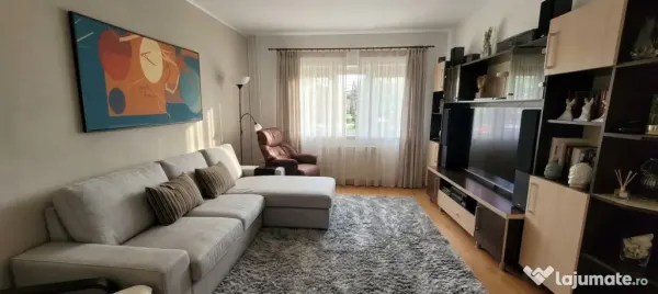 Apartament 3 camere Bacău - poza 1
