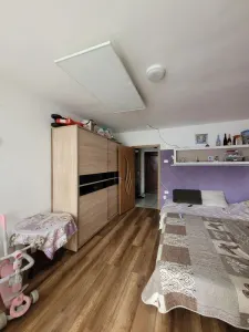 Garsoniera etaj intermediar zona Judetean - Brasov
