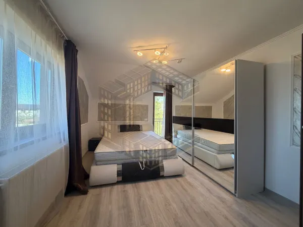 Casă 4 camere Dumbrăvița - poza 8