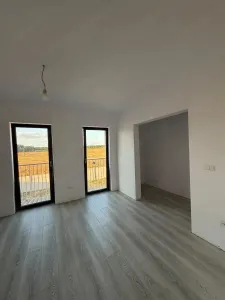 Duplex 81 mp cu 4 camere in Mosnita Veche - Mosnita Veche