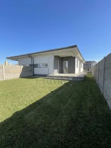Duplex pe parter -  3 camere - gata de mutare -  Bucovat - Bucovat (Remetea Mare)