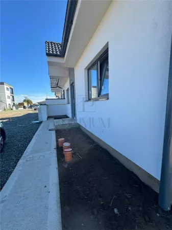 Casă 3 camere Bucovat (Remetea Mare) - poza 2