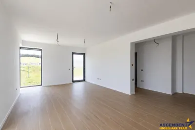 Casă 5 camere Brașov - poza 2